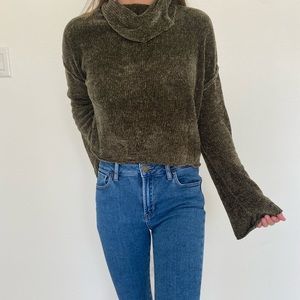 Velvet crop sweater